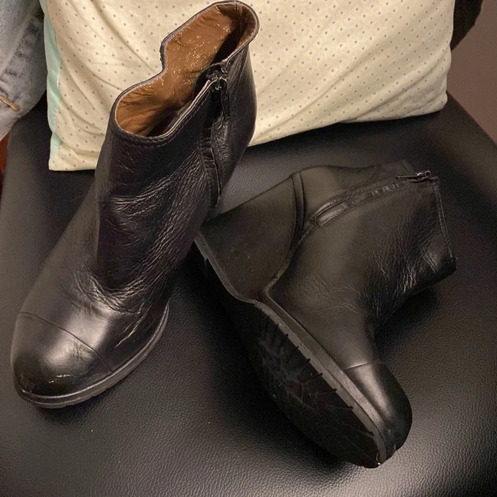 Chuckies New York Wedge Ankle Boots